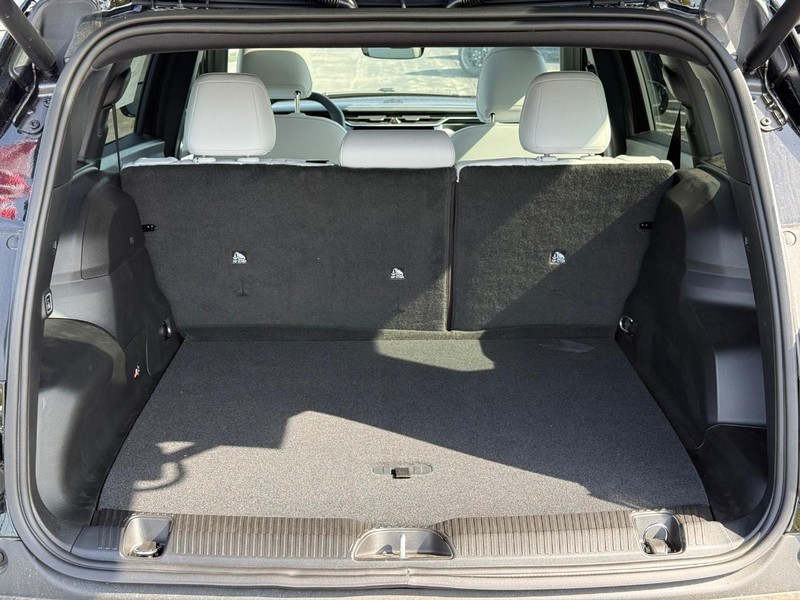 Jeep Cherokee Vehicle Full-screen Gallery Image 7