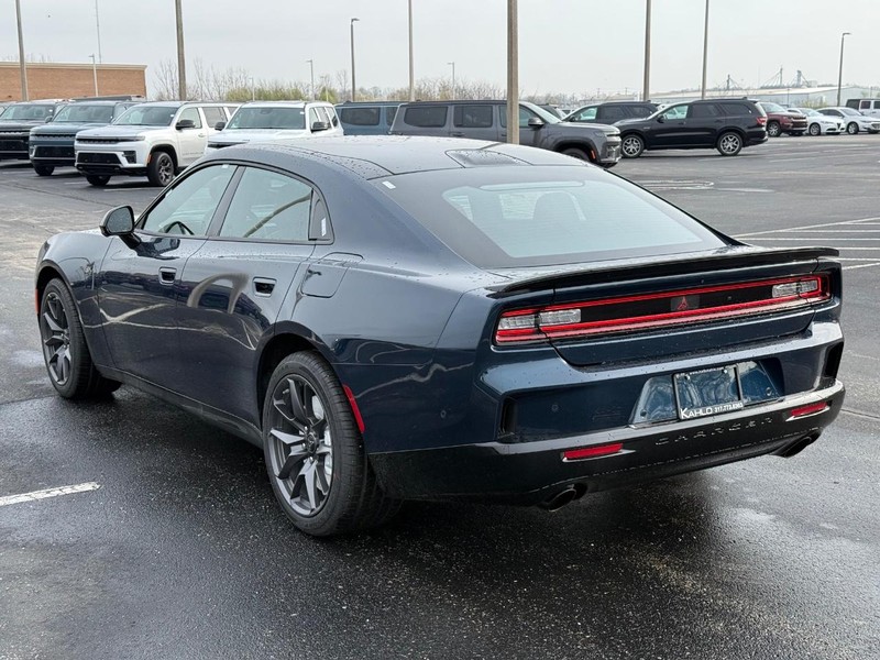 Dodge Charger Vehicle Full-screen Gallery Image 5