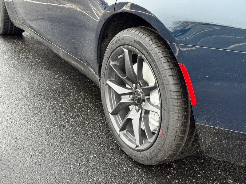 Dodge Charger Vehicle Full-screen Gallery Image 6