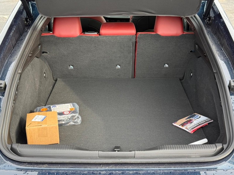 Dodge Charger Vehicle Full-screen Gallery Image 7