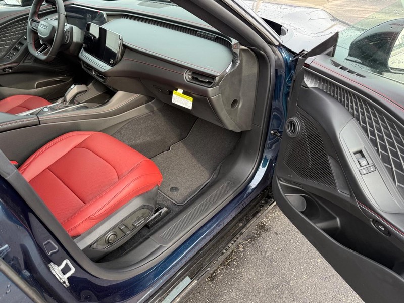 Dodge Charger Vehicle Full-screen Gallery Image 16