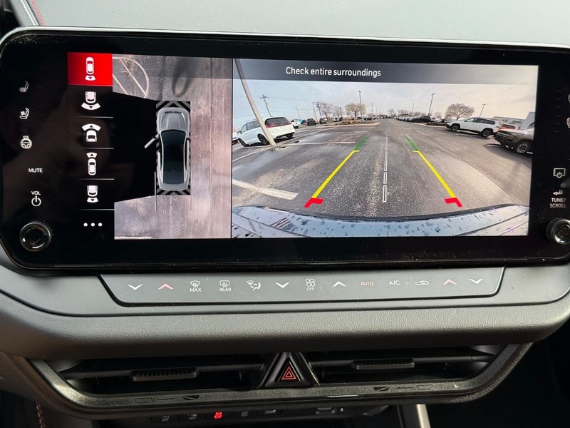 Dodge Charger Vehicle Full-screen Gallery Image 25