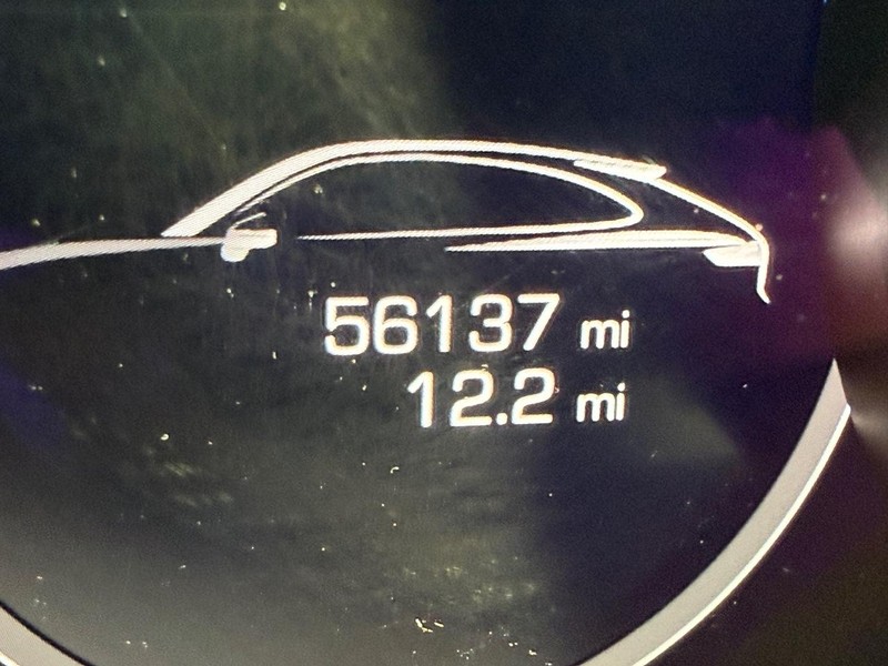 Porsche Cayenne Vehicle Full-screen Gallery Image 29