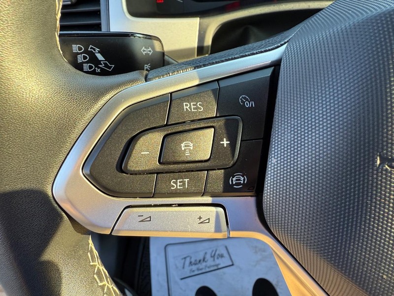 Volkswagen Atlas Cross Sport Vehicle Full-screen Gallery Image 20