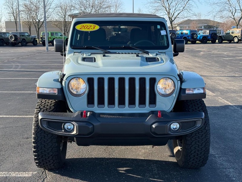 Jeep Wrangler Vehicle Full-screen Gallery Image 9