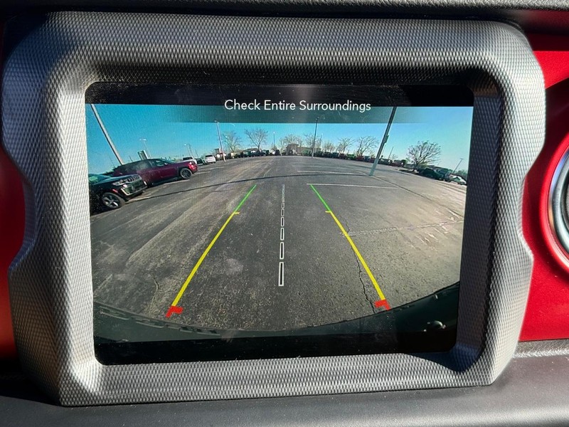 Jeep Wrangler Vehicle Full-screen Gallery Image 22