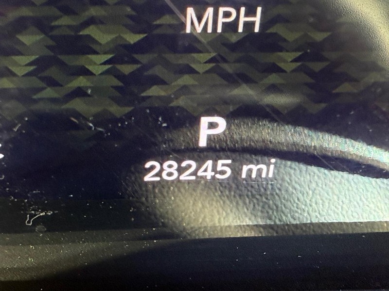 Jeep Wrangler Vehicle Full-screen Gallery Image 28