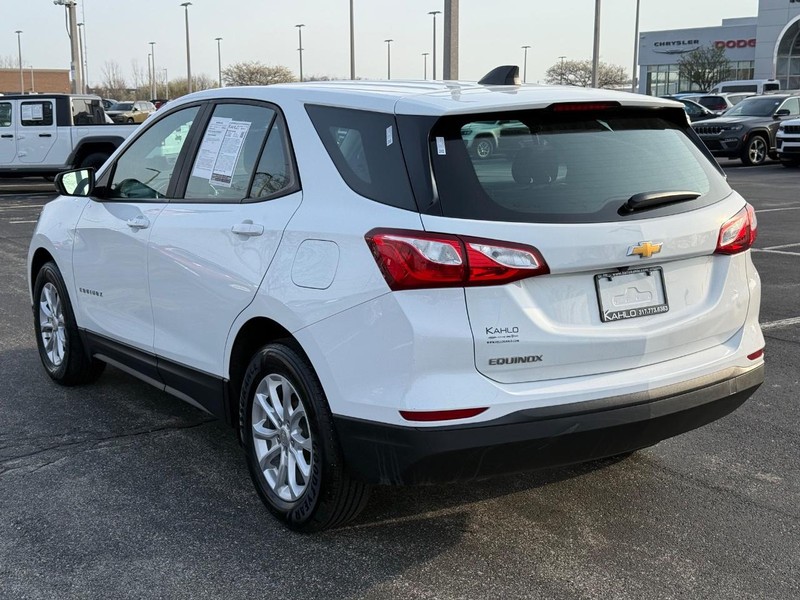 Chevrolet Equinox Vehicle Full-screen Gallery Image 5