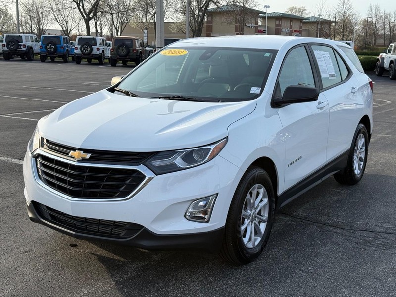 Chevrolet Equinox Vehicle Full-screen Gallery Image 8