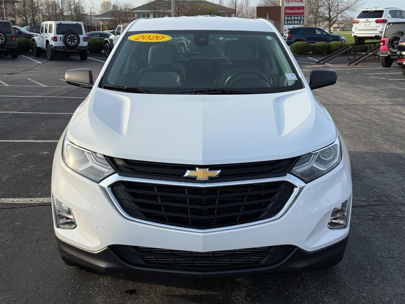 Chevrolet Equinox Vehicle Full-screen Gallery Image 9