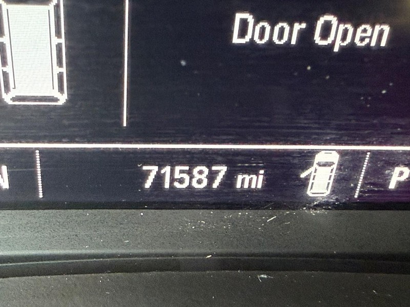 Chevrolet Equinox Vehicle Full-screen Gallery Image 28