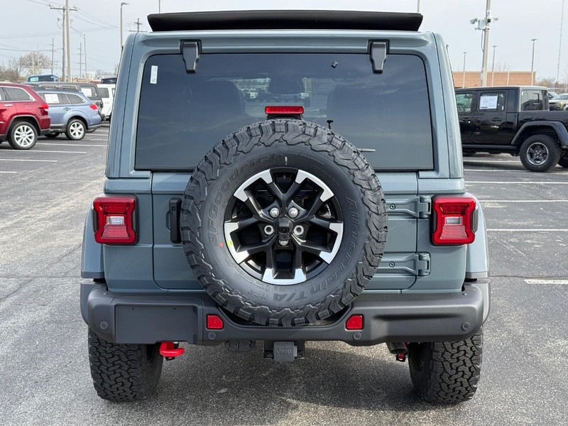 Jeep Wrangler Vehicle Full-screen Gallery Image 4