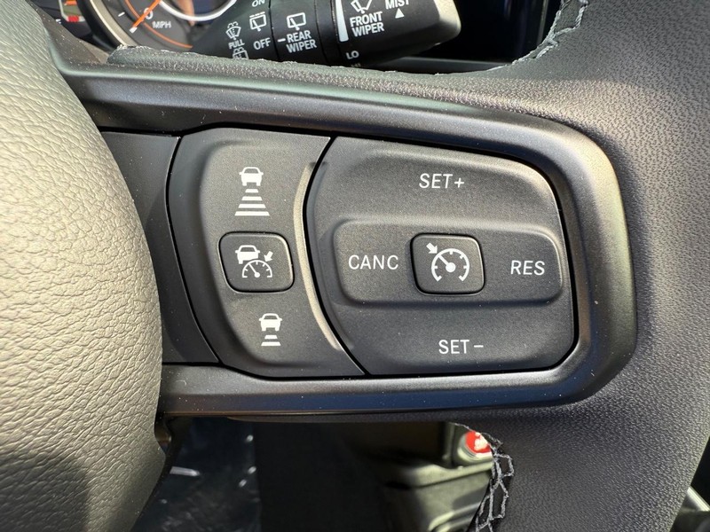 Jeep Wrangler Vehicle Full-screen Gallery Image 21