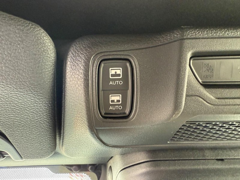 Jeep Wrangler Vehicle Full-screen Gallery Image 29