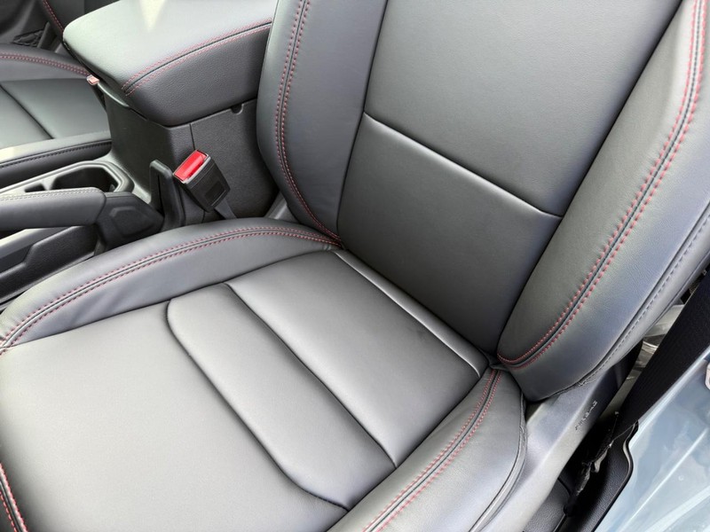 Jeep Wrangler Vehicle Full-screen Gallery Image 32