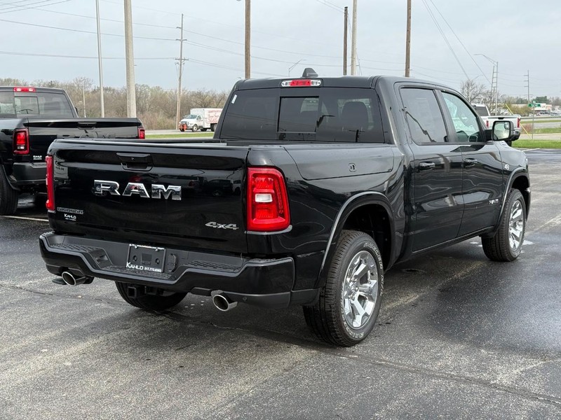 Ram 1500 Vehicle Full-screen Gallery Image 3