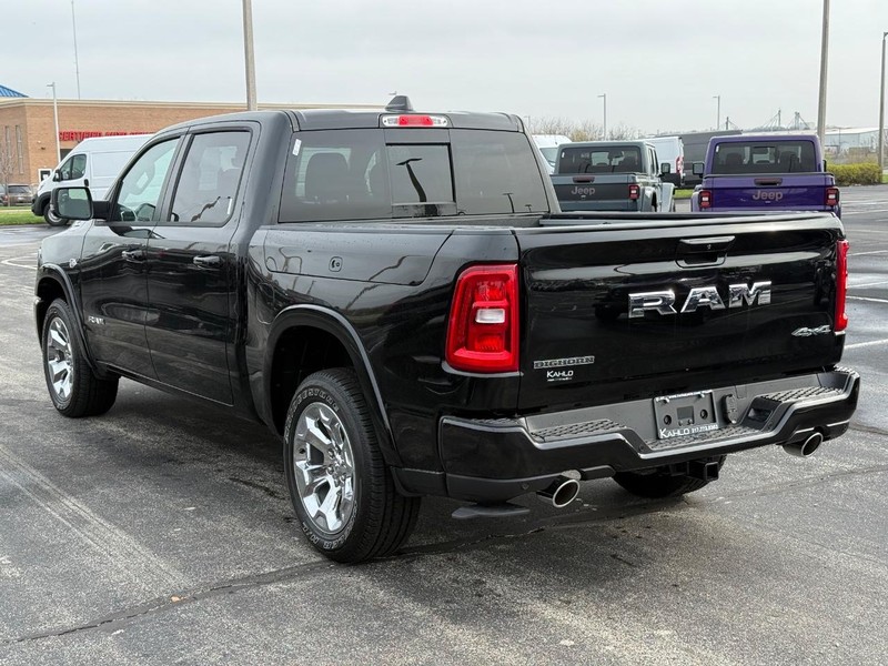 Ram 1500 Vehicle Full-screen Gallery Image 5