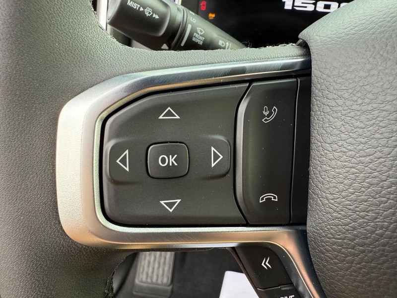 Ram 1500 Vehicle Full-screen Gallery Image 19