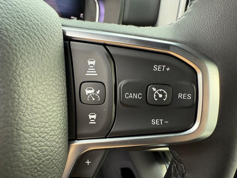 Ram 1500 Vehicle Full-screen Gallery Image 20