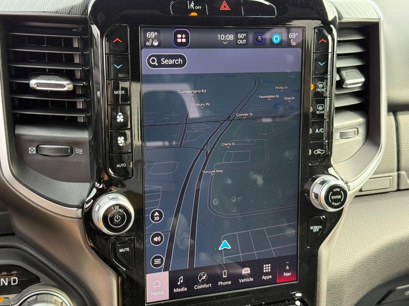 Ram 1500 Vehicle Full-screen Gallery Image 22