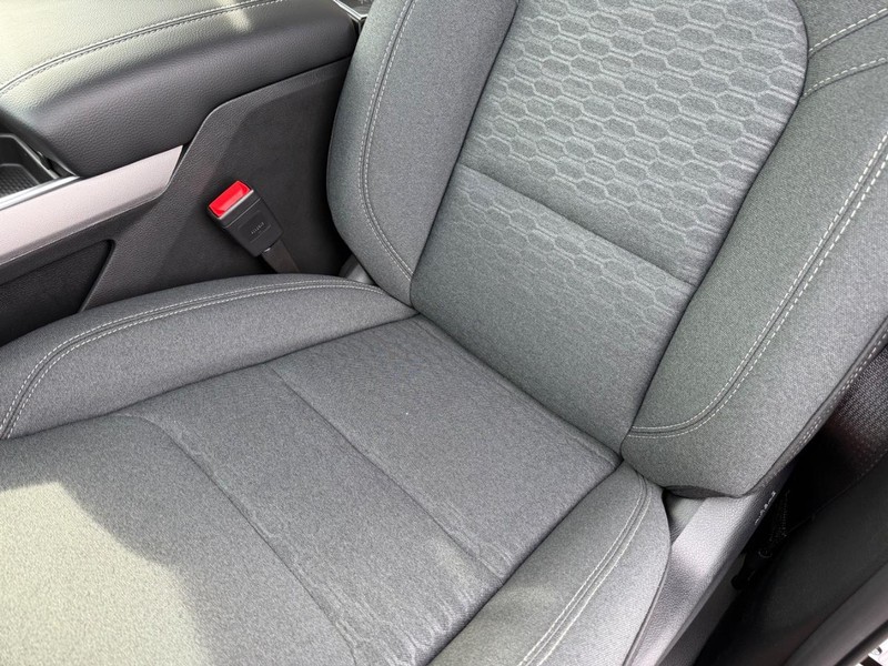 Ram 1500 Vehicle Full-screen Gallery Image 29