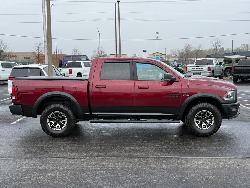 Ram 1500 Vehicle Full-screen Gallery Image 2
