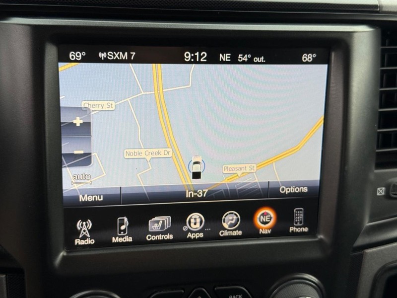 Ram 1500 Vehicle Full-screen Gallery Image 24