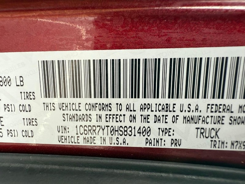 Ram 1500 Vehicle Full-screen Gallery Image 32