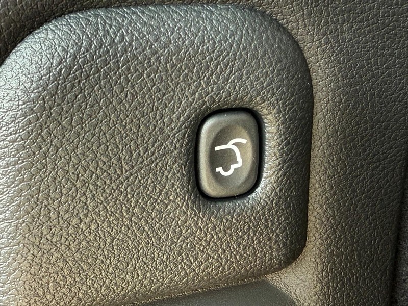 Dodge Durango Vehicle Full-screen Gallery Image 8