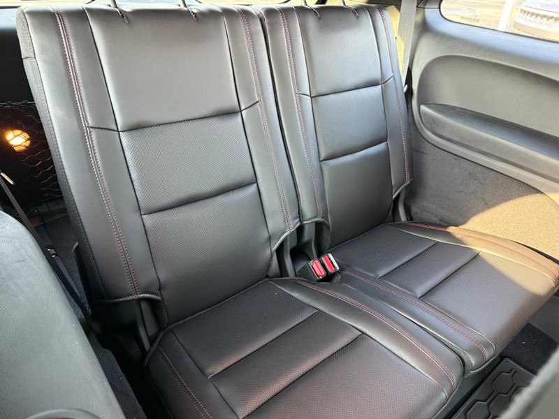 Dodge Durango Vehicle Full-screen Gallery Image 13