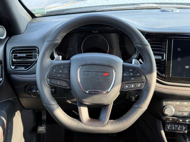 Dodge Durango Vehicle Full-screen Gallery Image 16