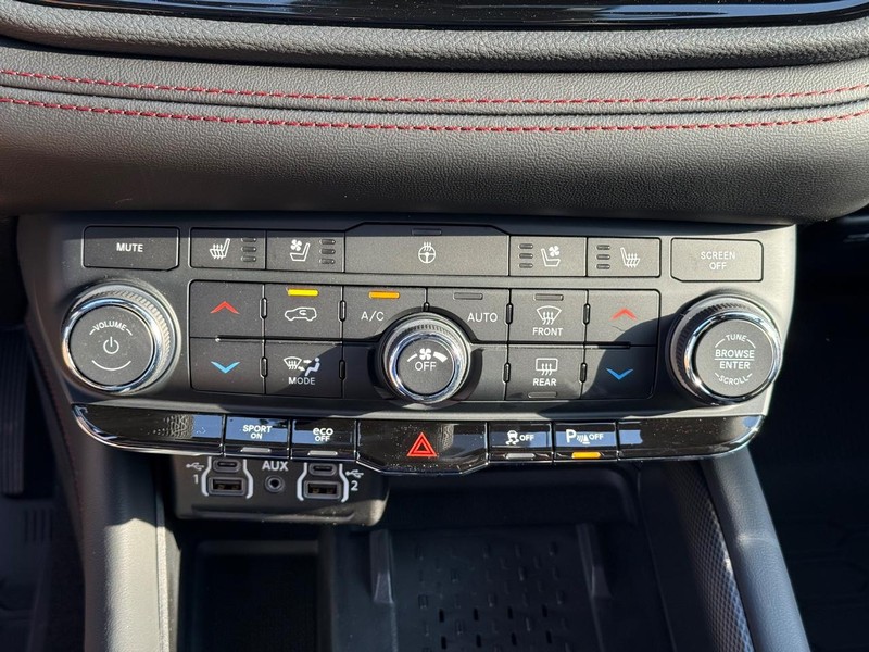 Dodge Durango Vehicle Full-screen Gallery Image 28