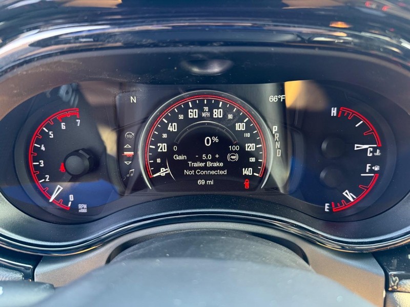 Dodge Durango Vehicle Full-screen Gallery Image 32