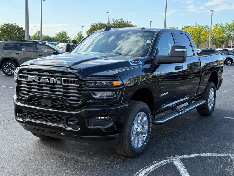 Ram 2500 Vehicle Full-screen Gallery Image 8