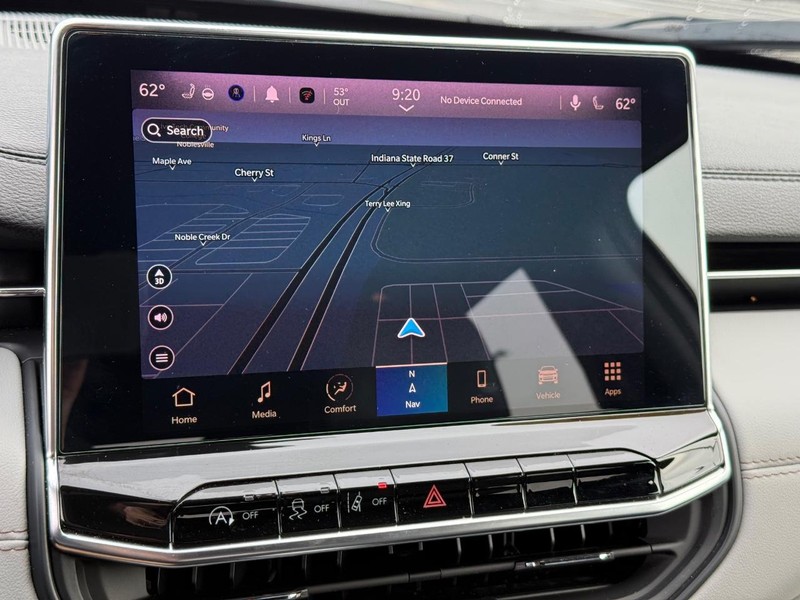 Jeep Compass Vehicle Full-screen Gallery Image 25