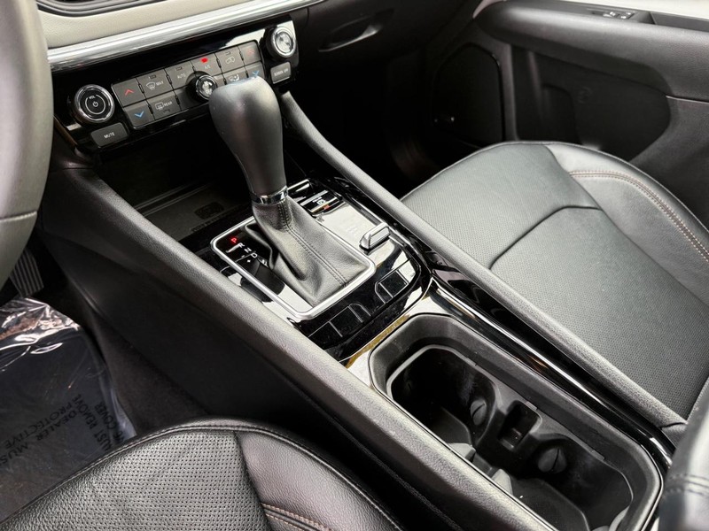 Jeep Compass Vehicle Full-screen Gallery Image 28