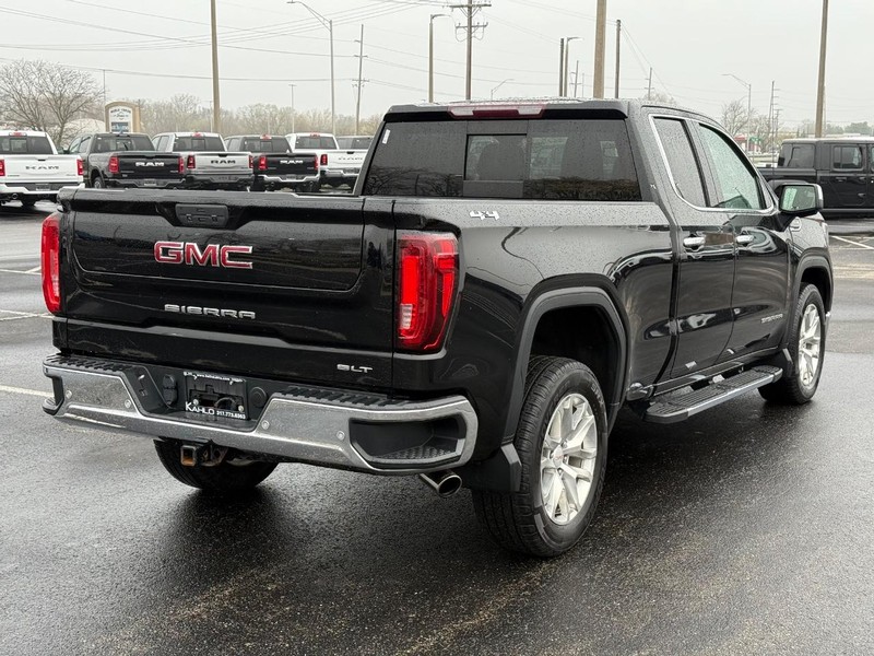 GMC Sierra 1500 Vehicle Full-screen Gallery Image 3