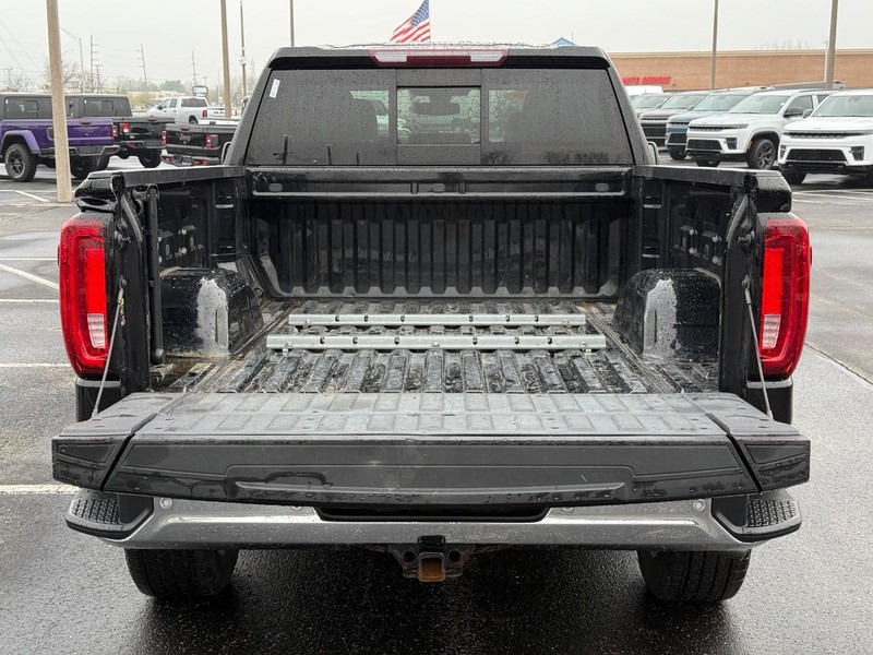 GMC Sierra 1500 Vehicle Full-screen Gallery Image 7