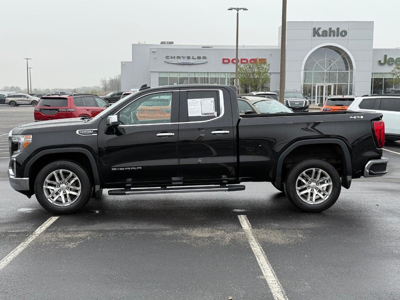 GMC Sierra 1500 Vehicle Full-screen Gallery Image 8