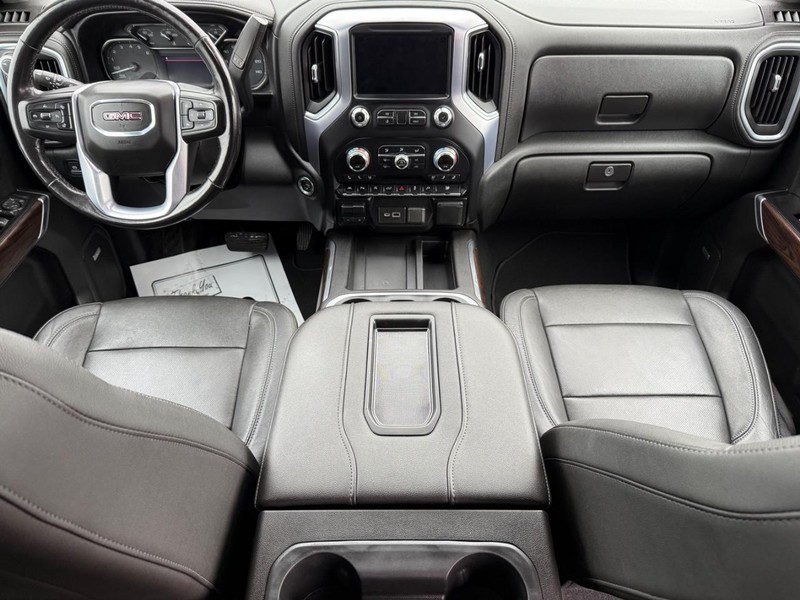GMC Sierra 1500 Vehicle Full-screen Gallery Image 13