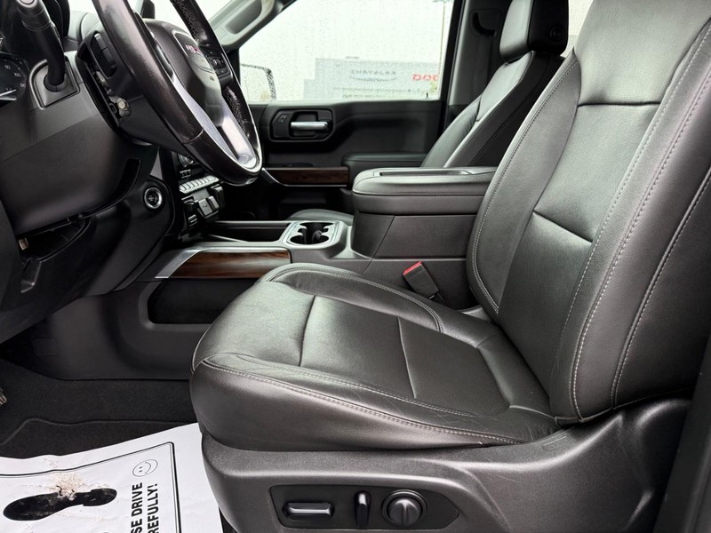 GMC Sierra 1500 Vehicle Full-screen Gallery Image 18