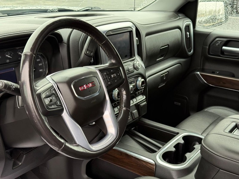 GMC Sierra 1500 Vehicle Full-screen Gallery Image 19