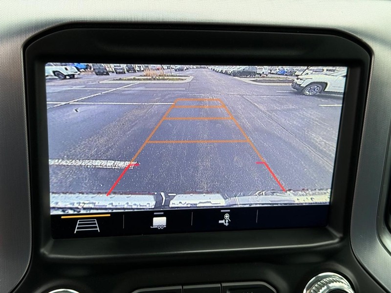 GMC Sierra 1500 Vehicle Full-screen Gallery Image 25