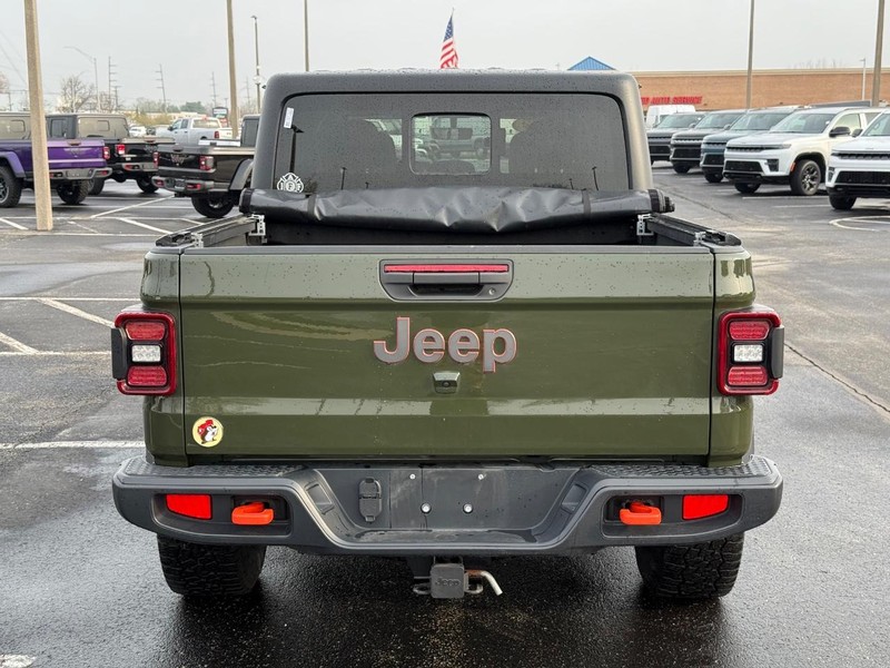 Jeep Gladiator Vehicle Full-screen Gallery Image 4