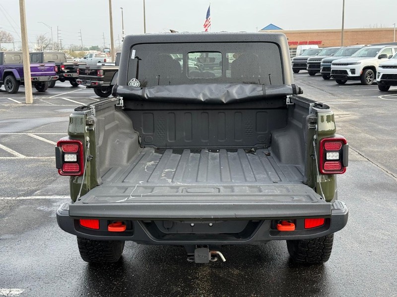 Jeep Gladiator Vehicle Full-screen Gallery Image 7