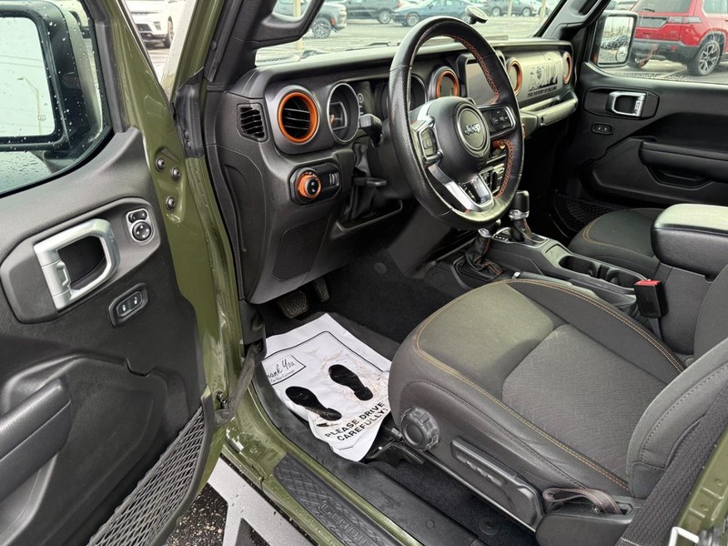 Jeep Gladiator Vehicle Full-screen Gallery Image 17