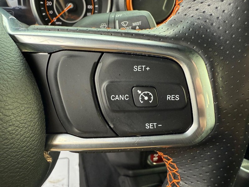 Jeep Gladiator Vehicle Full-screen Gallery Image 21