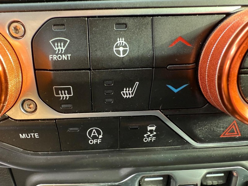 Jeep Gladiator Vehicle Full-screen Gallery Image 23