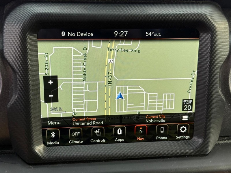 Jeep Gladiator Vehicle Full-screen Gallery Image 24