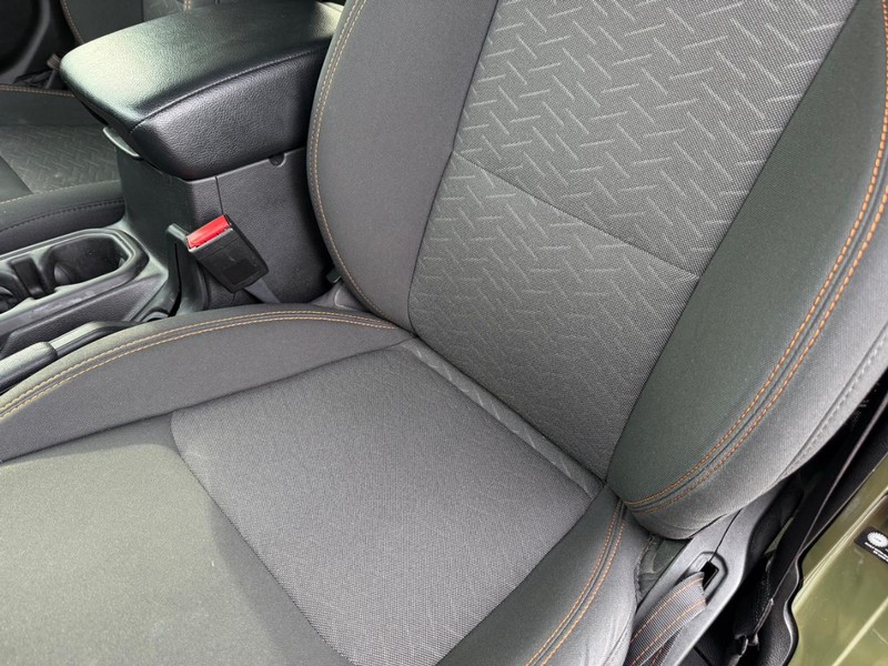 Jeep Gladiator Vehicle Full-screen Gallery Image 31